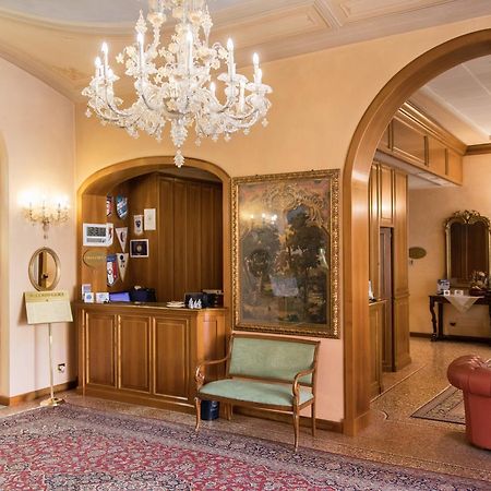 Phi Hotel Dei Medaglioni Correggio Exteriör bild